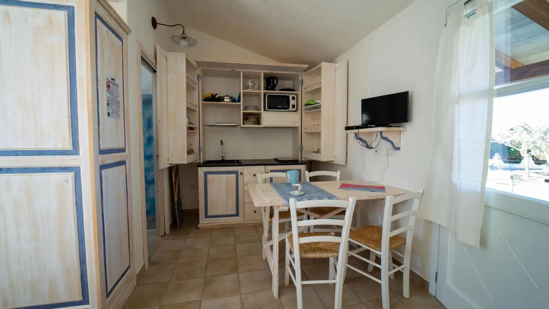 Residence Isola Dei Mori Sant'Antioco 0*,